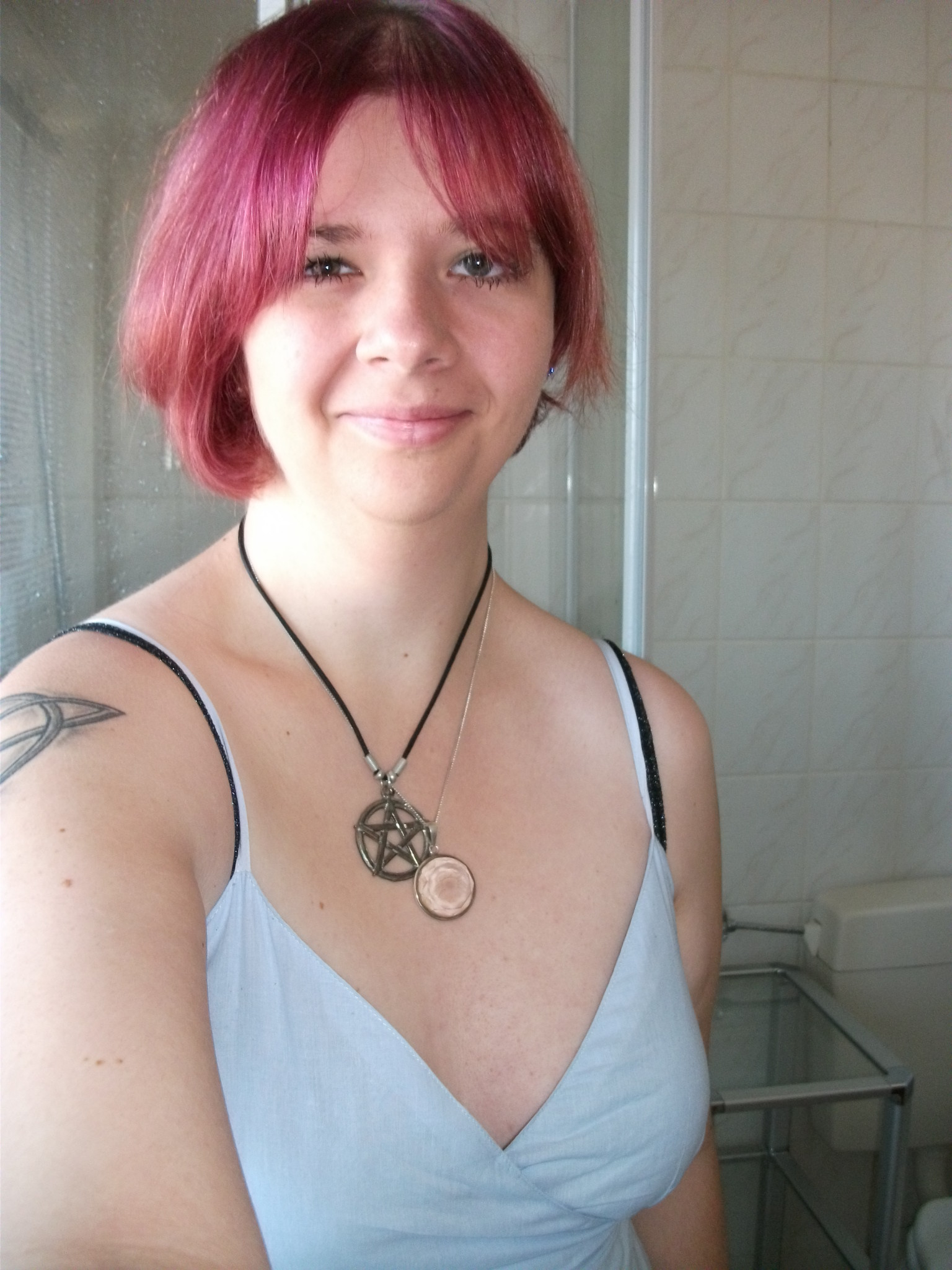 Rencontre Européenne Trentaine Thérésaa fille par telephone